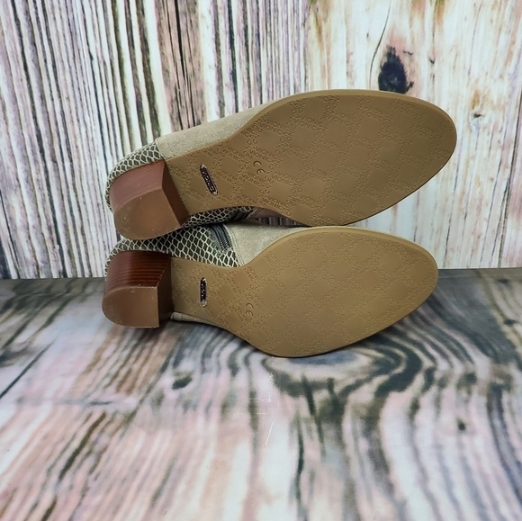 Vionic Bromley Beige Suede Snakeskin Print Zipper Ankle Booties Size 6 - Picture 8 of 12